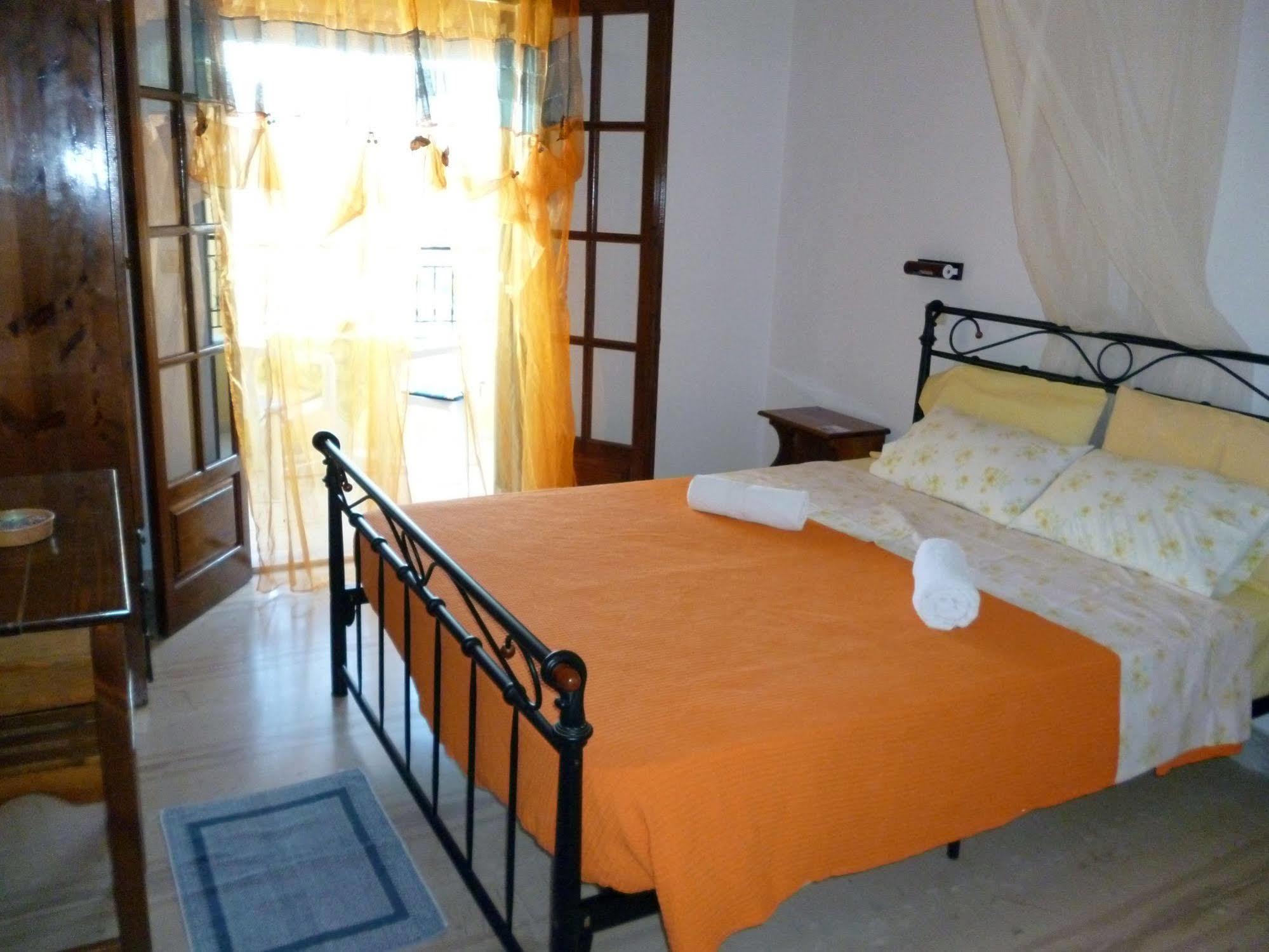 Villa Helen Arílasz Kültér fotó